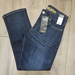 NWT'S - LEE JEANS - Extreme Motion  Straight Fit Stretch - Tapered Leg